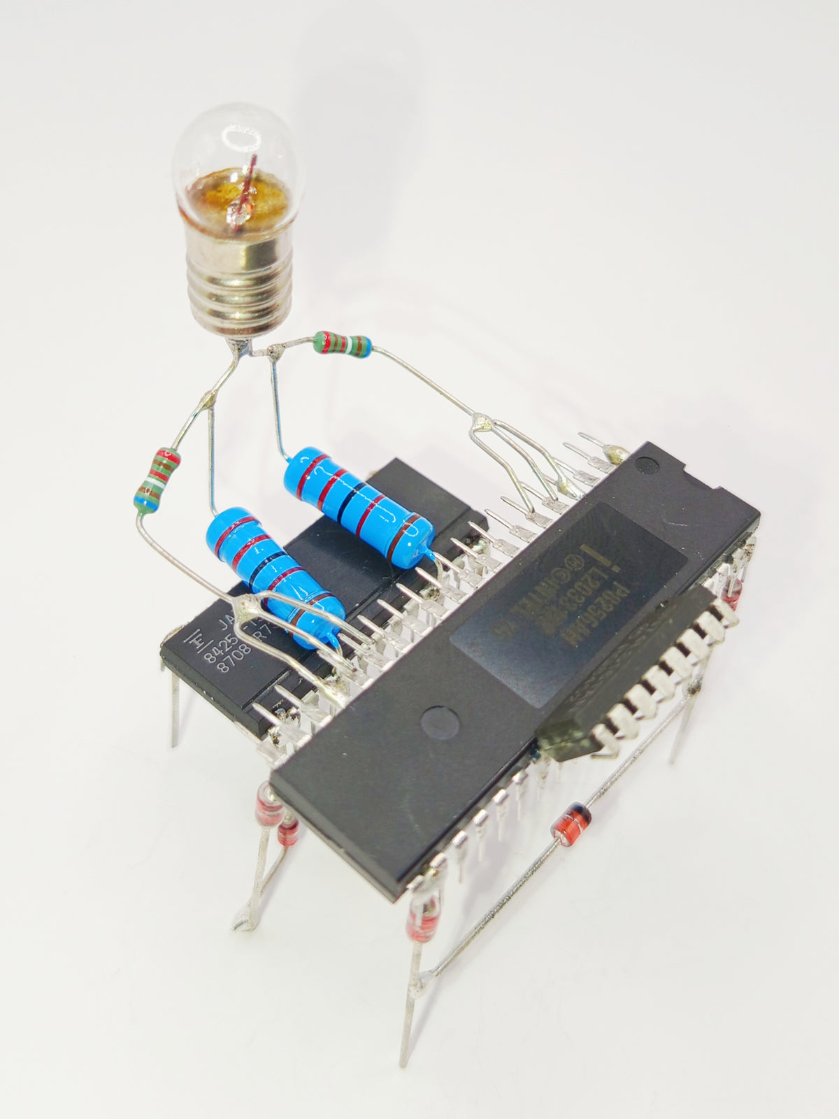 Sculpture électronique - Le pianiste